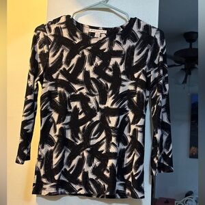 JM Collection Abstract Black and White Women's  long sleeve silk small Top